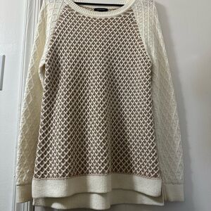 Lands’ End Raglan Crew Neck Sweater - Ivory & Tan - Size Medium